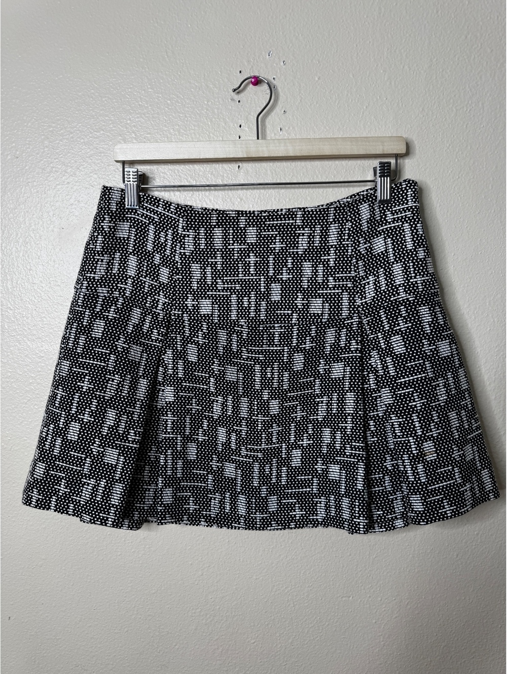 Armani Exchange Women’s Size 6 Black White Geometric A-Line Mini Skirt